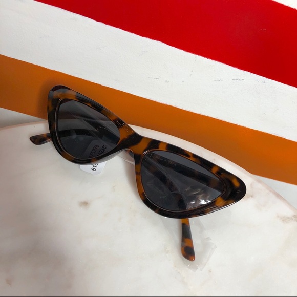 NEW Free People tortoise sunglasses